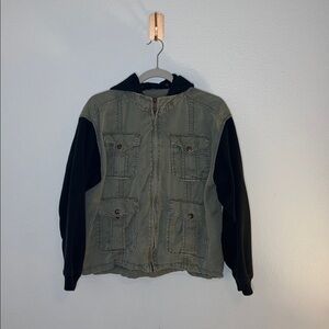 AE Women’s Olive Denim Hooded Jacket 🦅